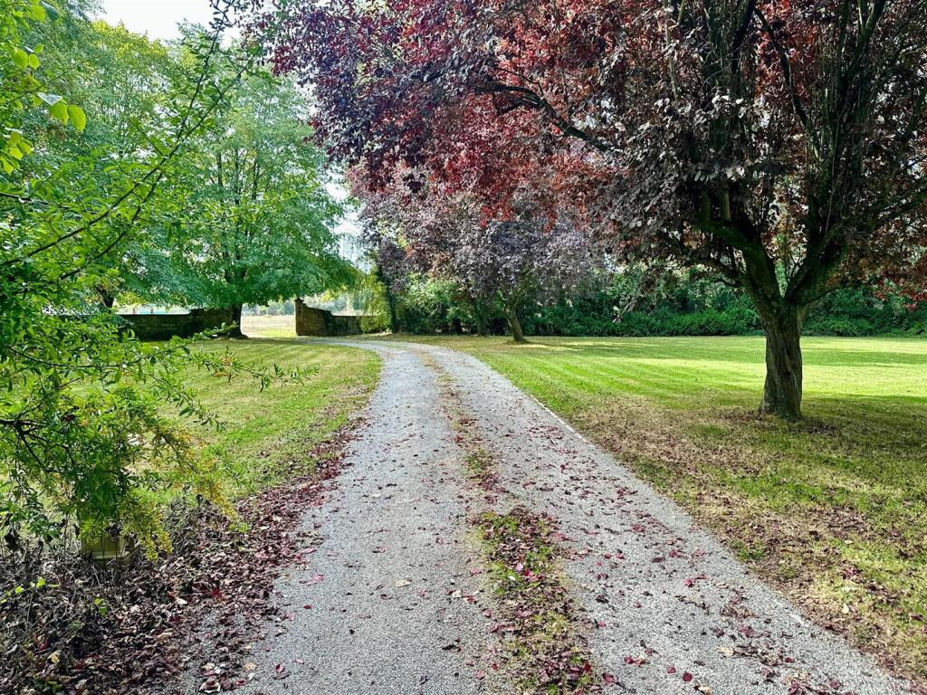 Wingfield, Trowbridge photo 3