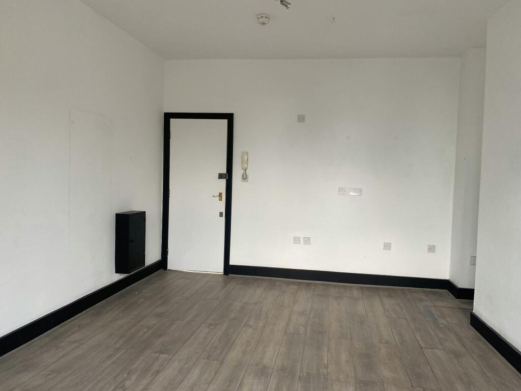 Room 7 2.JPEG