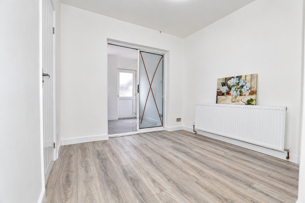 House in Romford - View 5