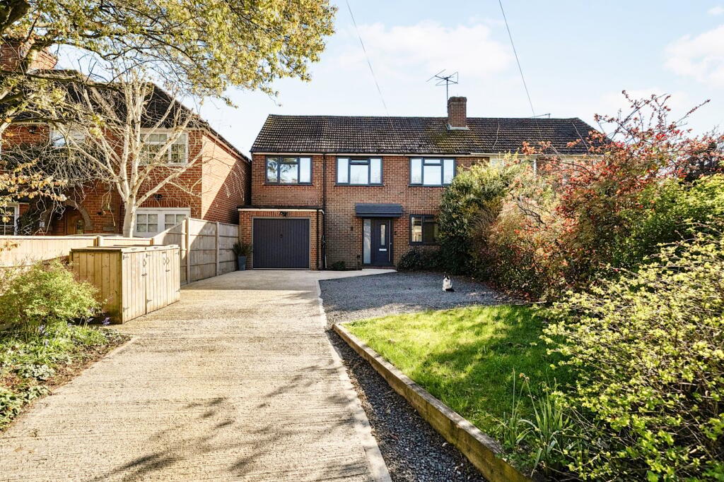 Main image of property: Essex Street, Newbury, RG14