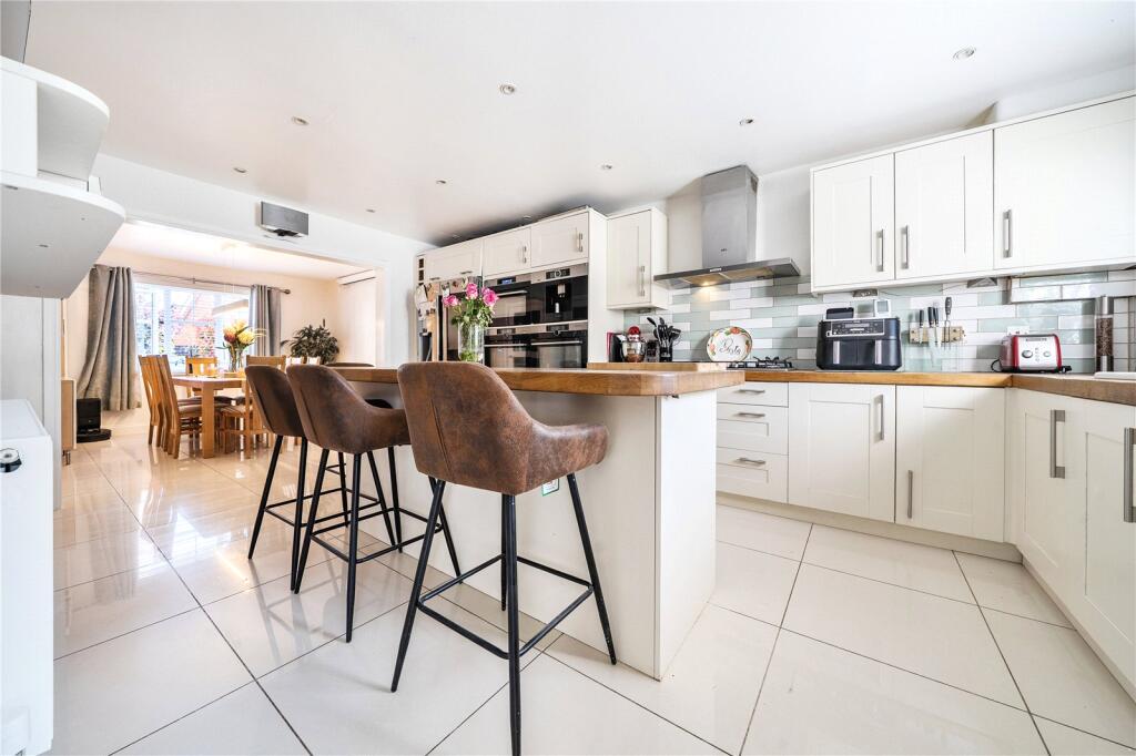 Athoke Croft, Hook, Hampshire, RG27 - More
