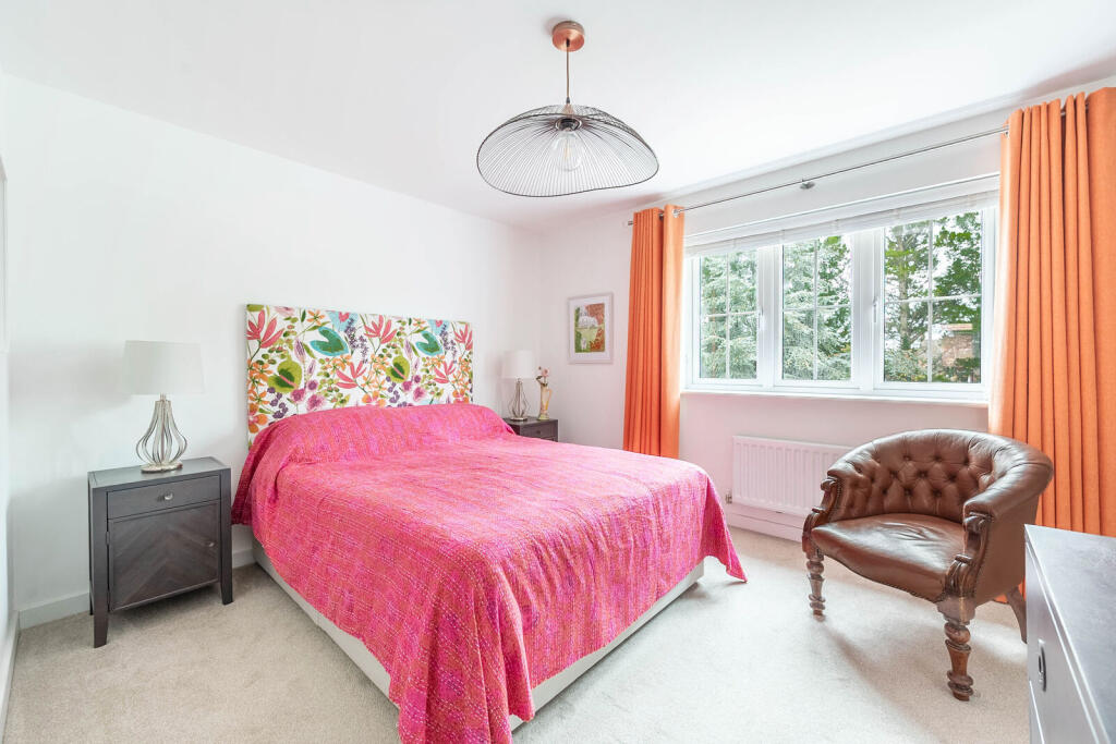 House in Dacorum, Kings Langley - View 5