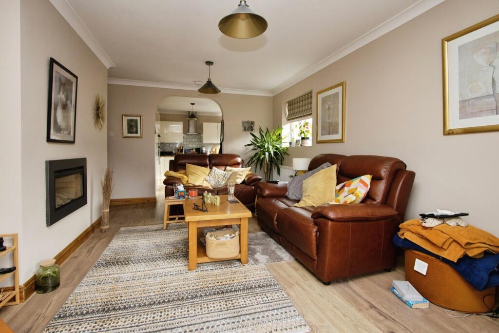 House in Wakefield - View 5