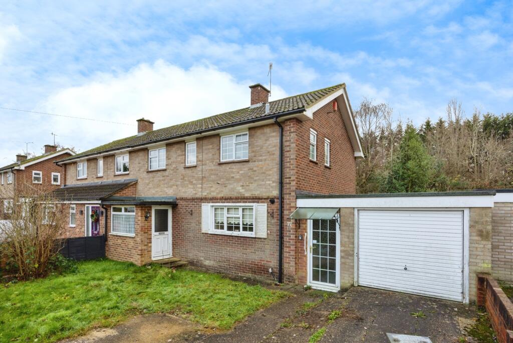 Main image of property: Applegarth Avenue, Guildford, Surrey, GU2