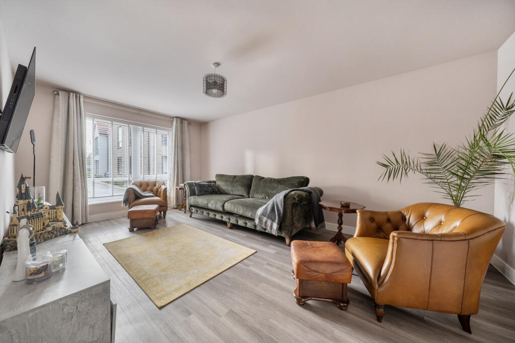 Reeves Gardens, Yate, Bristol, BS37 photo 4