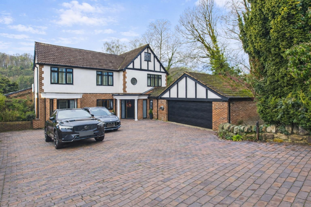 Main image of property: Tranquil House, Matlock Road, Ambergate, Belper