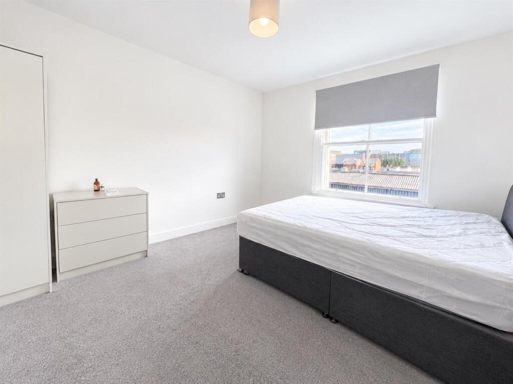 Apartment in Stockport - View 2