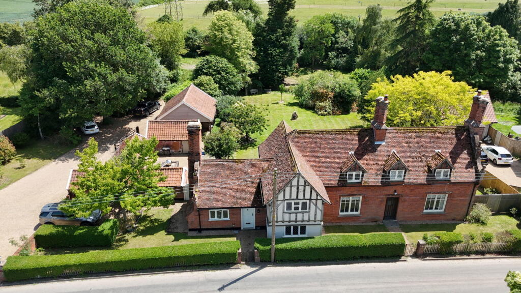 4-bed detached on Manor Farm, Duke Street, Hintlesham, £895,000