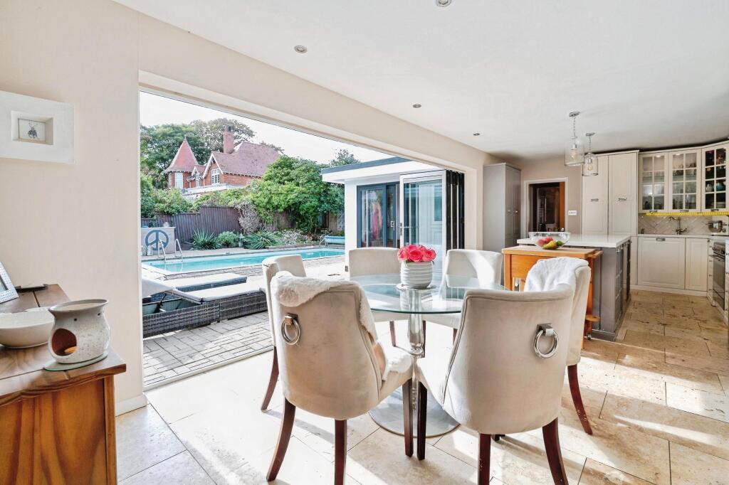House in Peterborough - View 4