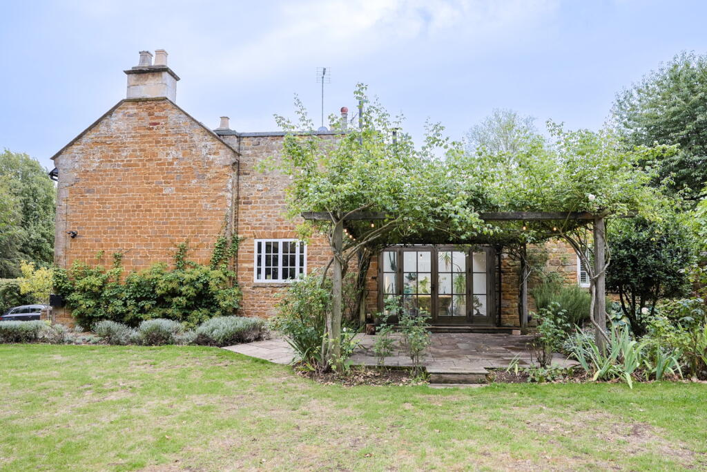 House in Leicester - View 2