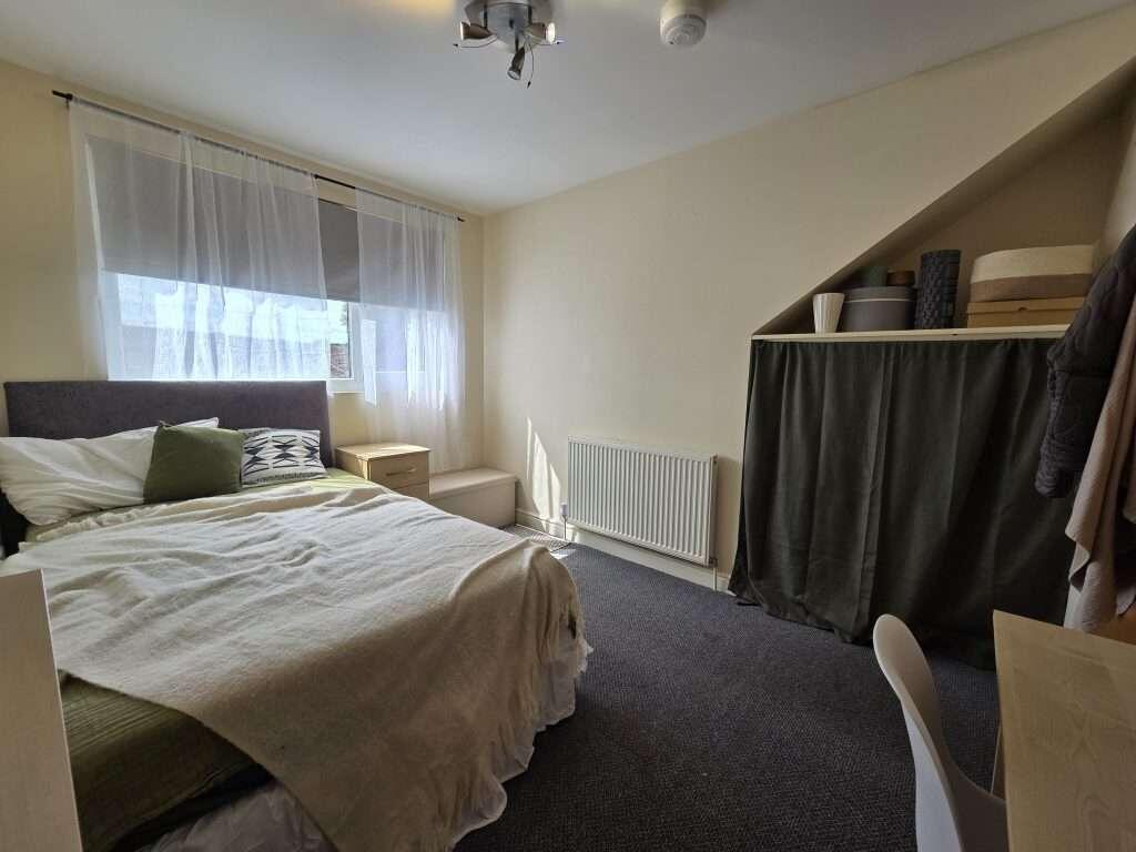 House in Sheffield - View 4