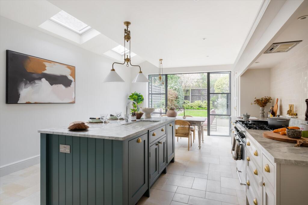 House in London - View 5