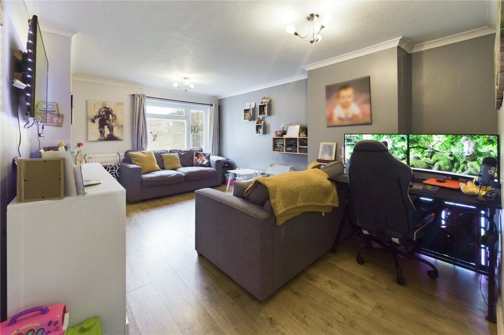 Browning Close, Thatcham, Berkshire, RG18 - View 3