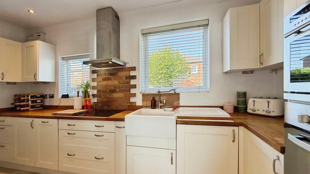 Jin Whin Terrace, Castleford, Wakefield photo 4