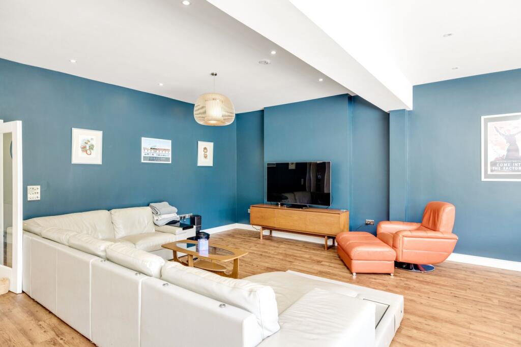 House in Folkestone, Morehall - View 5