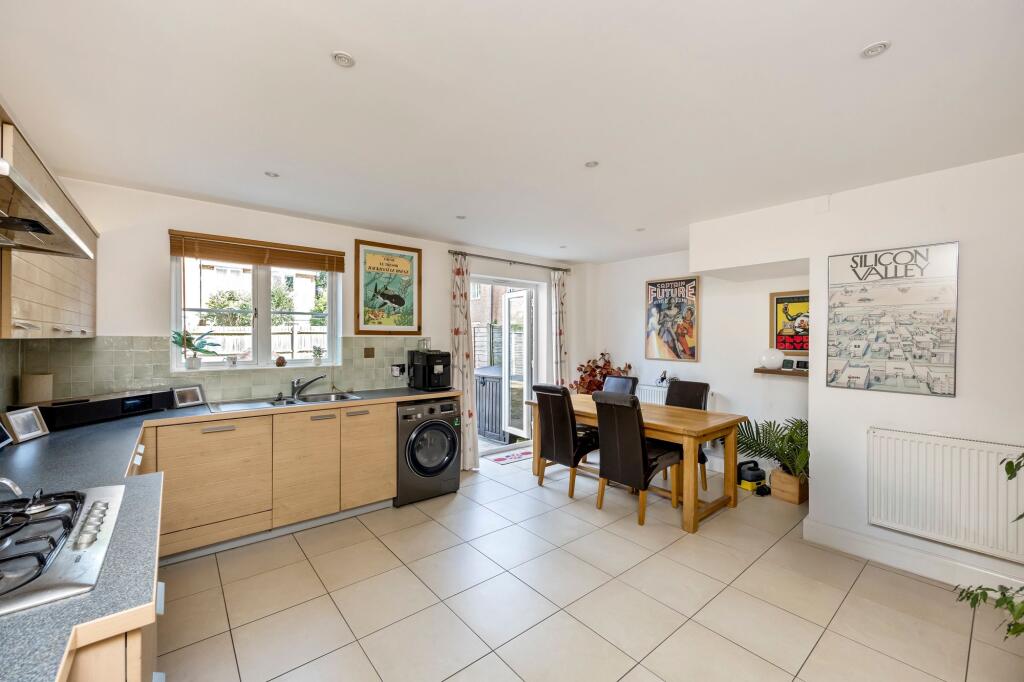 House in Horsham, North Heath, North Horsham - View 3