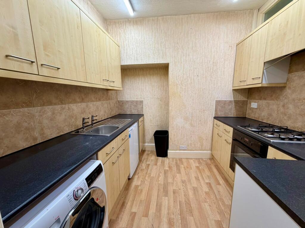 Main image of property: Newland Avenue, HULL