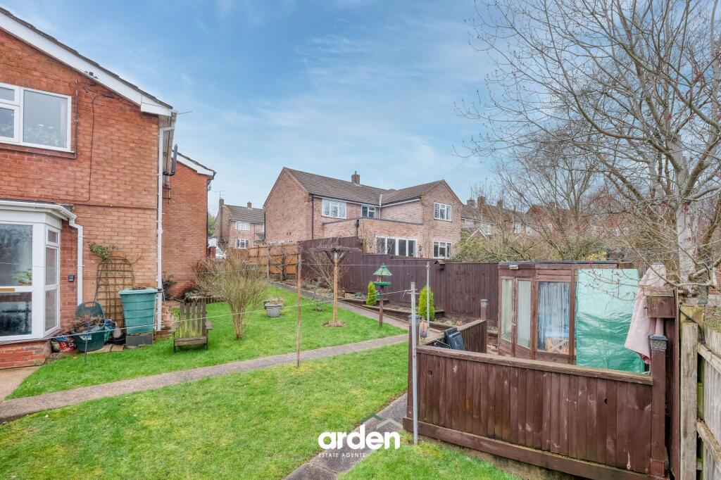 Burns Close, Redditch, B97 – další