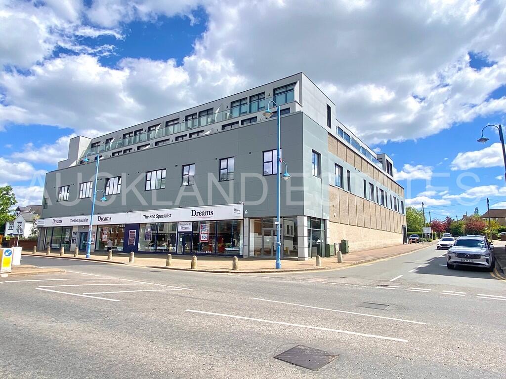 Main image of property: 195 Darkes Lane, Potters Bar