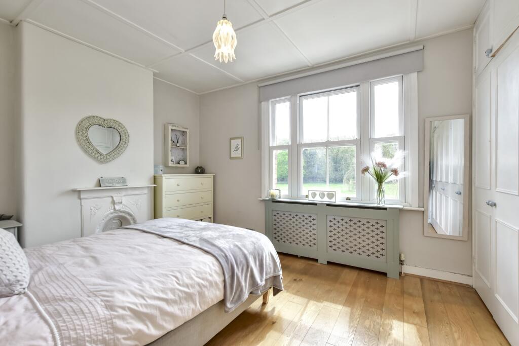 Park Road, Rickmansworth, WD3 - View 6