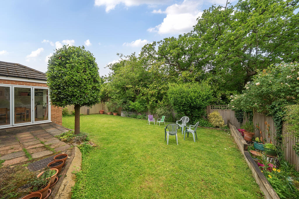 House in Tunbridge Wells, Broadwater Down - View 5
