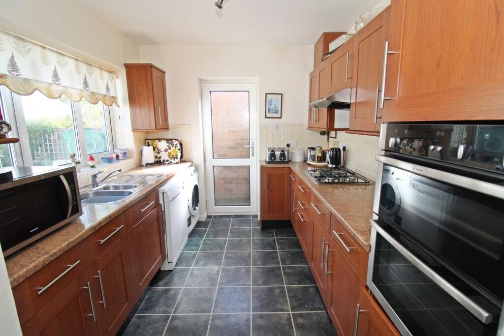 House in Bromley - View 4