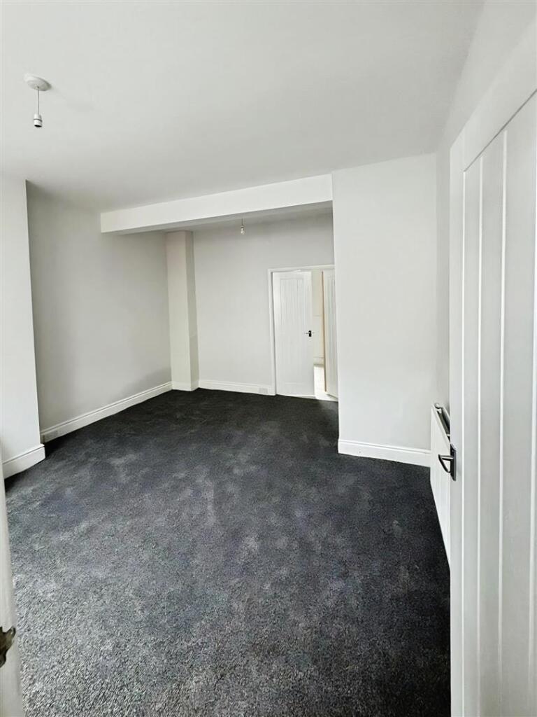 Harley Street, Burnley photo 4
