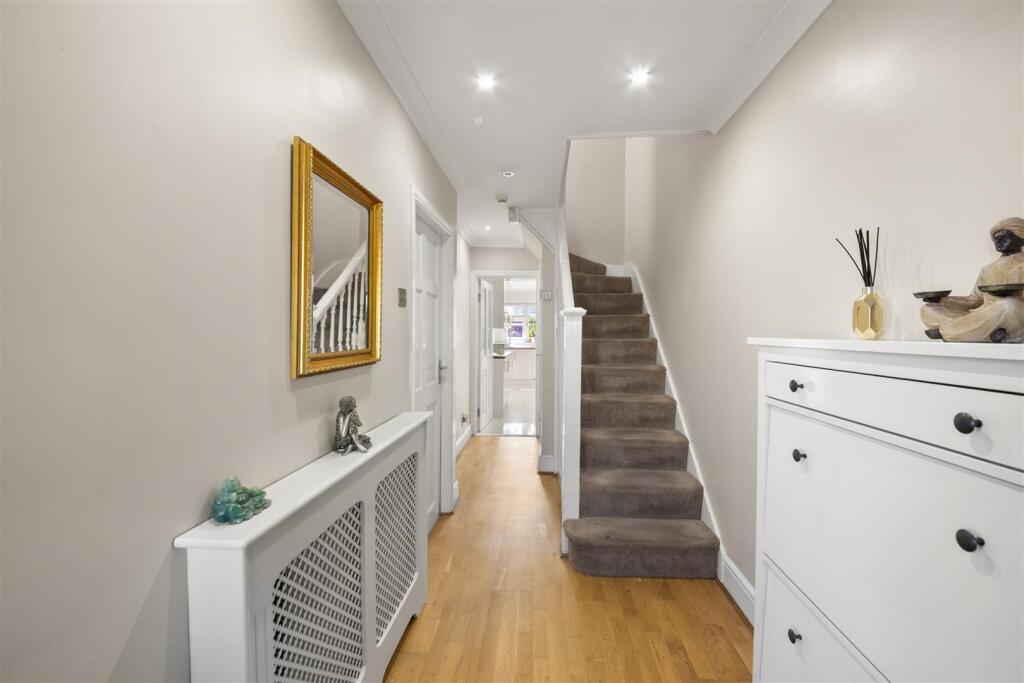 House in London, Hayes - View 5