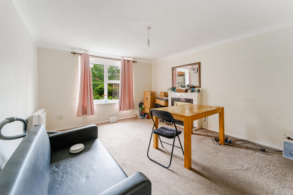 Apartment in Bristol - View 3