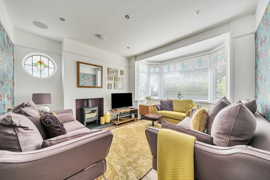 Greywethers Avenue, Old Town, Swindon, SN3 photo 3