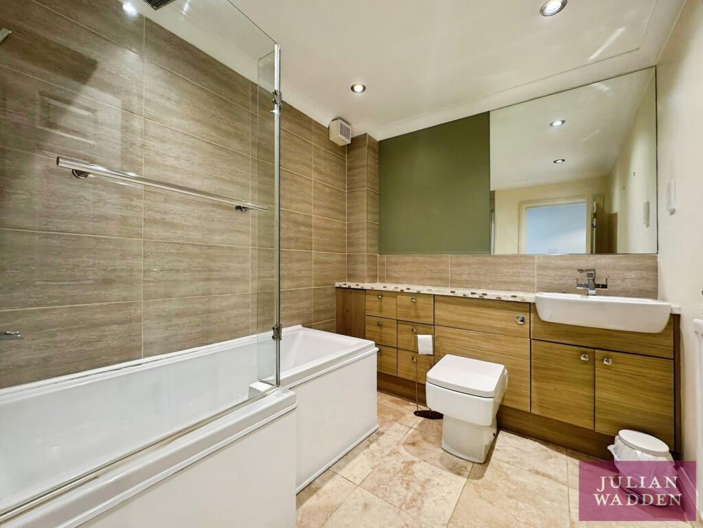Apartment in Manchester - View 4