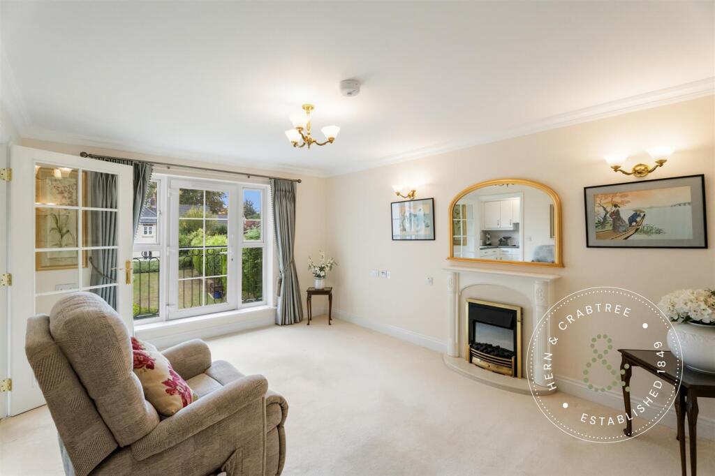 Apartment in Cardiff, Llandaff - View 2