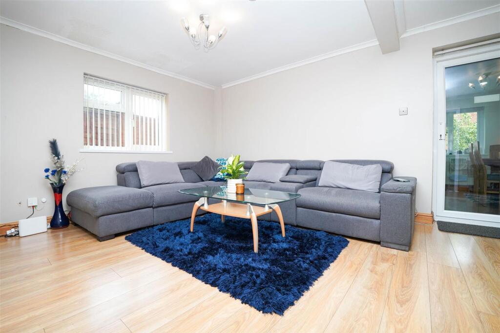 Larchmere Drive, Birmingham, B28 photo 4