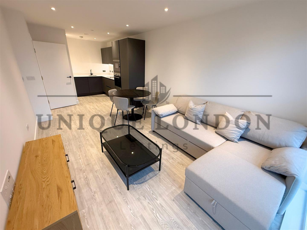 Main image of property: Kew Bridge Rise, 17 Pavana Square, TW8