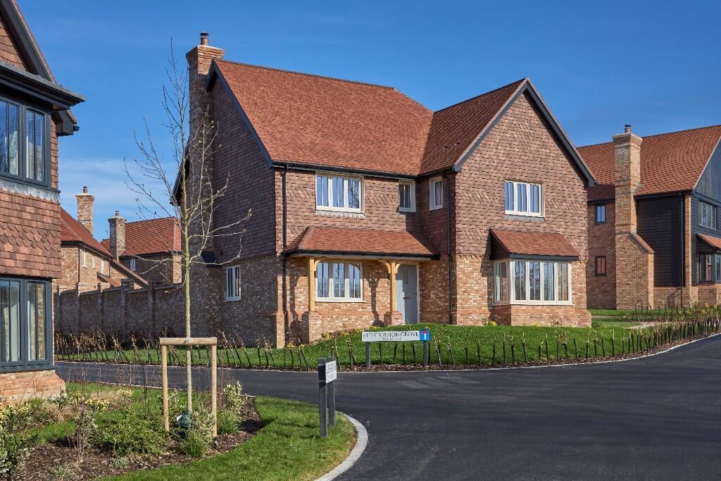 Main image of property: View Road,
Cliffe Woods,
Rochester,
ME3 8JQ