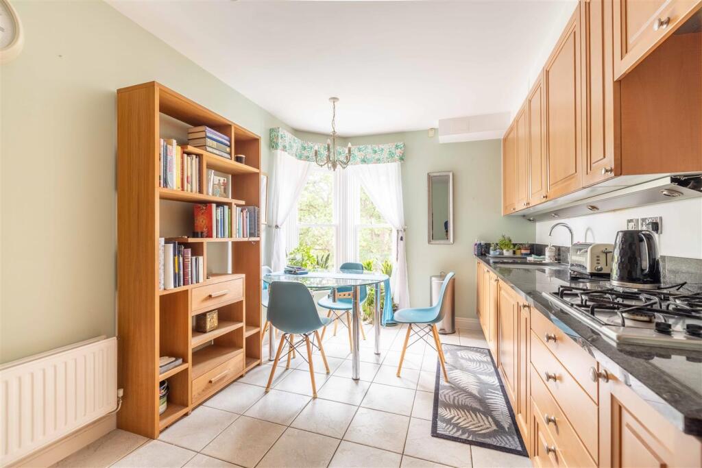 Apartment in Windsor, Spital, Clewer New Town - More