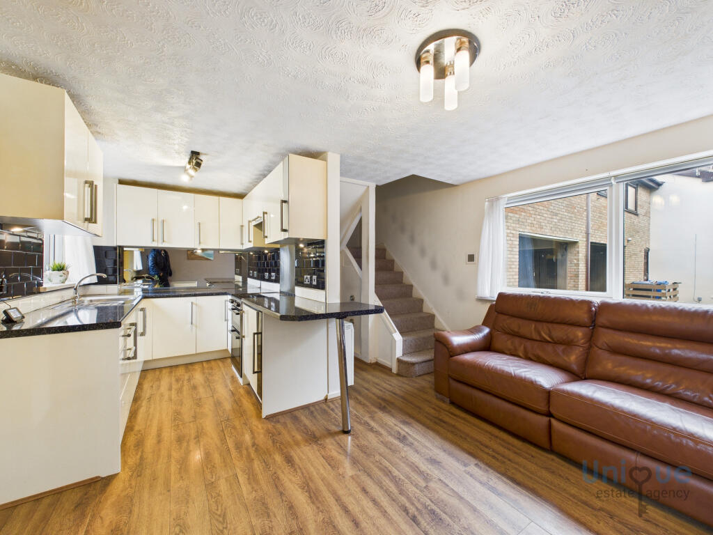 Hoghton Close,  Lytham St. Annes, FY8 photo 2