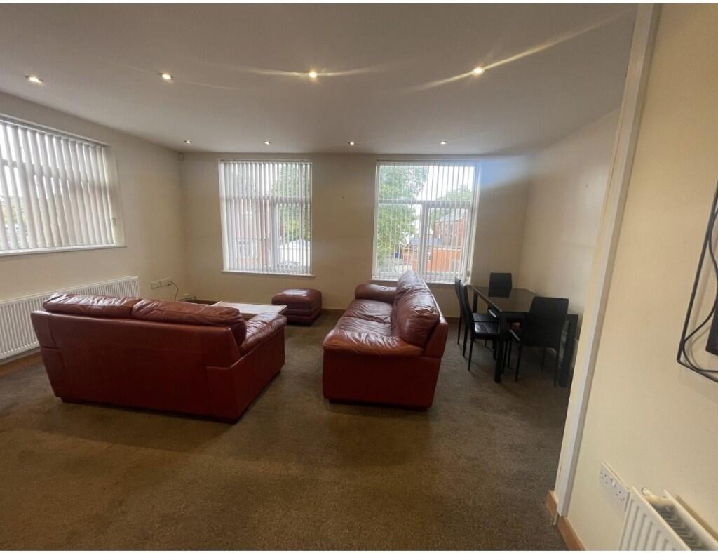 Apartment in Bolton, Heaton - View 3