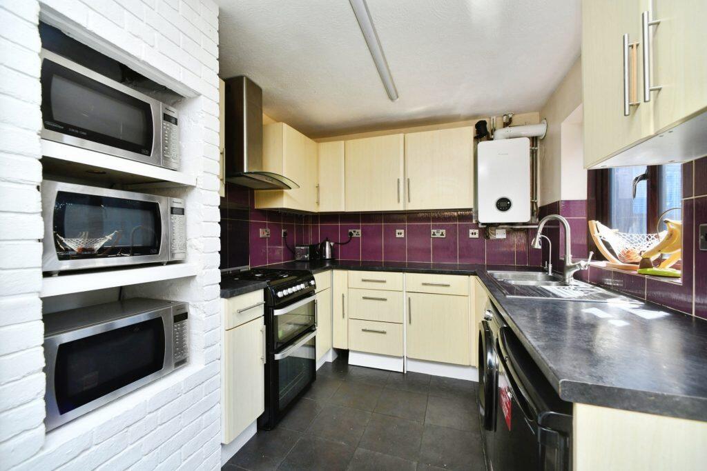 Shannon Close, Peacehaven, BN10 7BQ photo 4