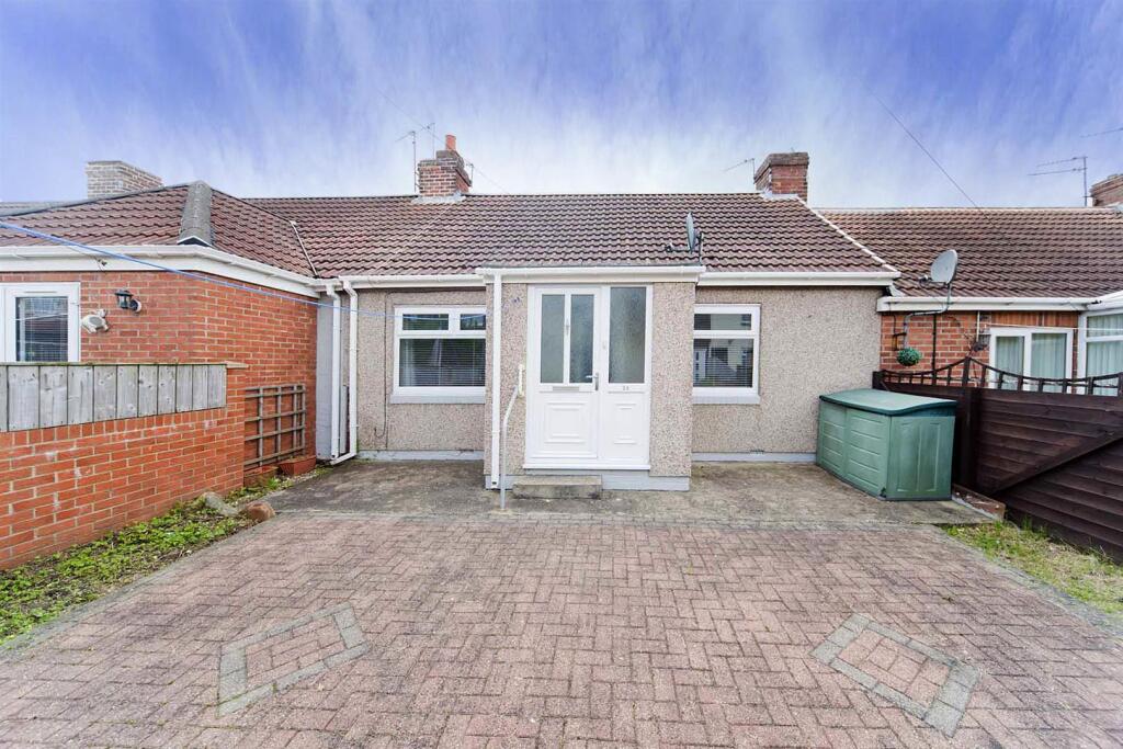 2-bed house on Meadow Avenue, Blackhall Colliery, Hartlepool, £110,000