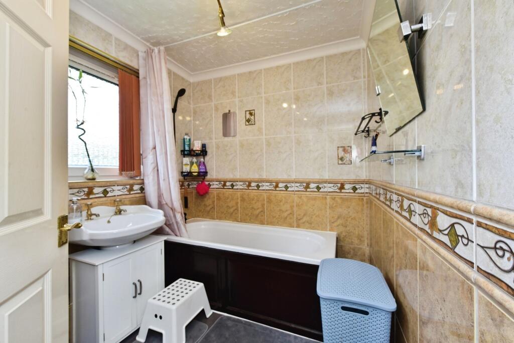 House in Sheffield, South Yorkshire - More