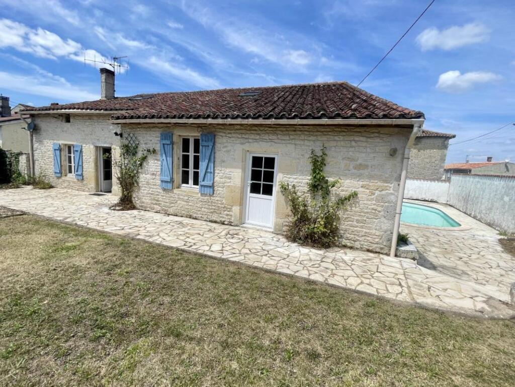 Main image of property: Poitou-Charentes, Charente-Maritime, Fontaine-Chalendray
