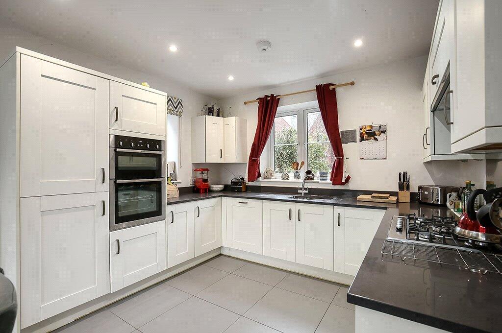 5, Clarendon Place, Petersfinger, Salisbury, Wiltshire, SP5 photo 3