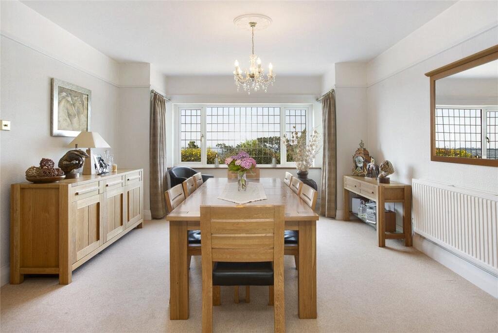 House in Torquay, Torbay - More