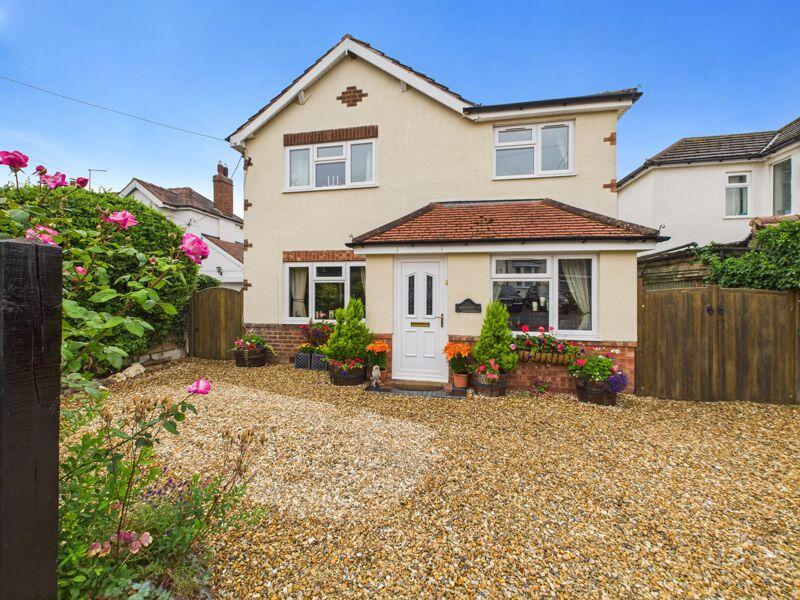 4-bed detached on The Woodlands, Bridgnorth, £595,000