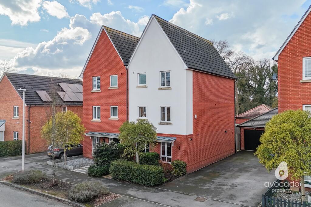 4-bed semi-detached on Appleton Way, Shinfield Meadows, RG2, £550,000