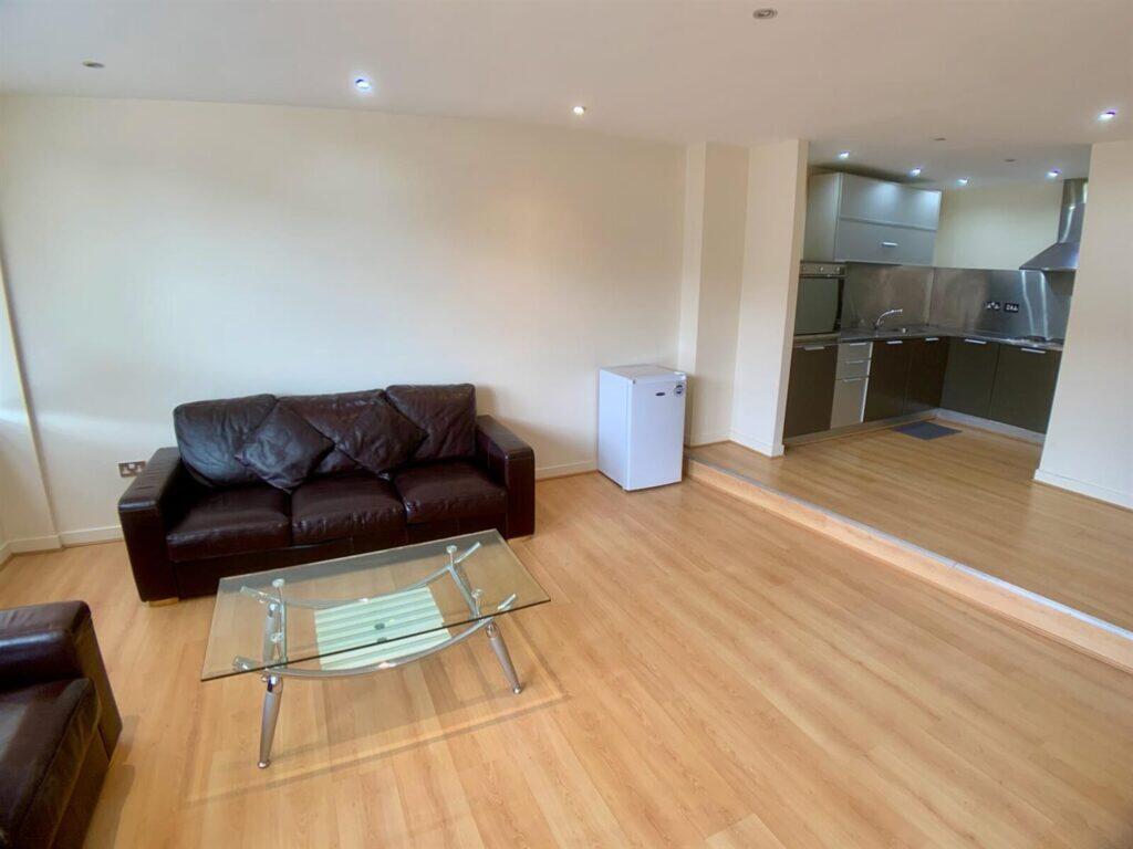 Main image of property: Metropolitan Apartments, Leicester LE1 3RF