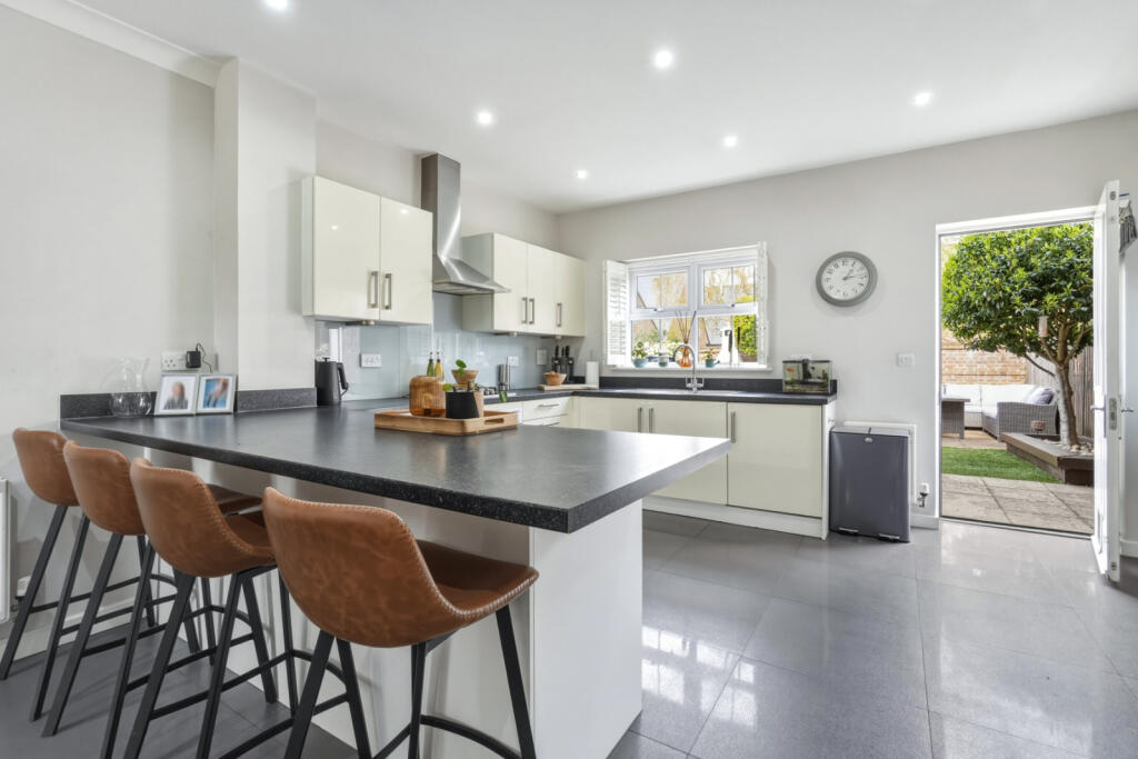 Newell Road, Stansted, Essex, CM24 photo 4