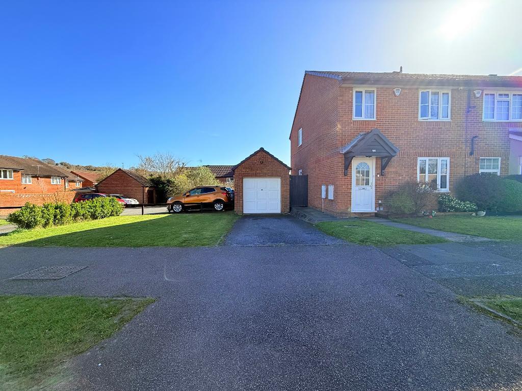 Main image of property: Bushmead Road, Old Bedford Road Area, Luton, Bedfordshire, LU2 7YT