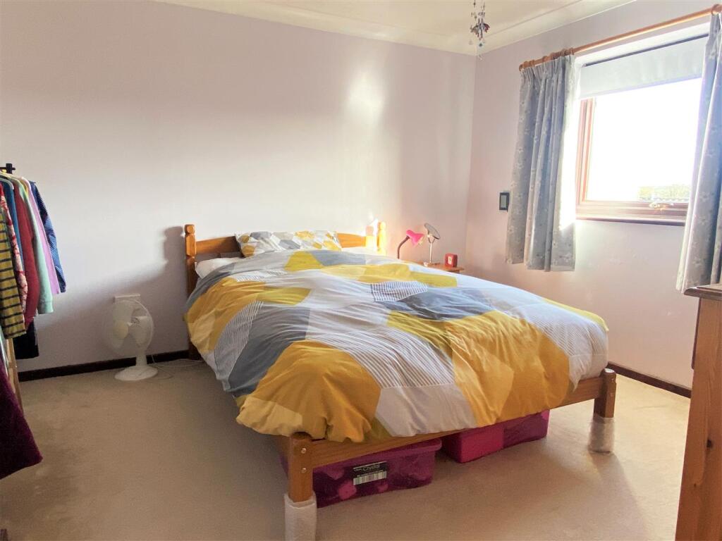 House in South Norfolk, Low Street, Wortwell - More